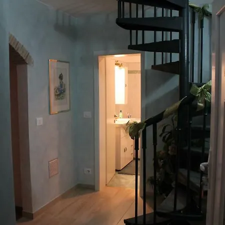 別荘 Kortina Bašanija